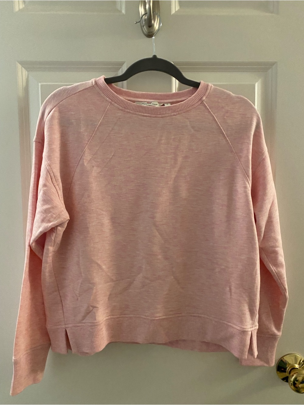 Vineyard Vines Women’s Lightweight Pink Crewneck Sweater